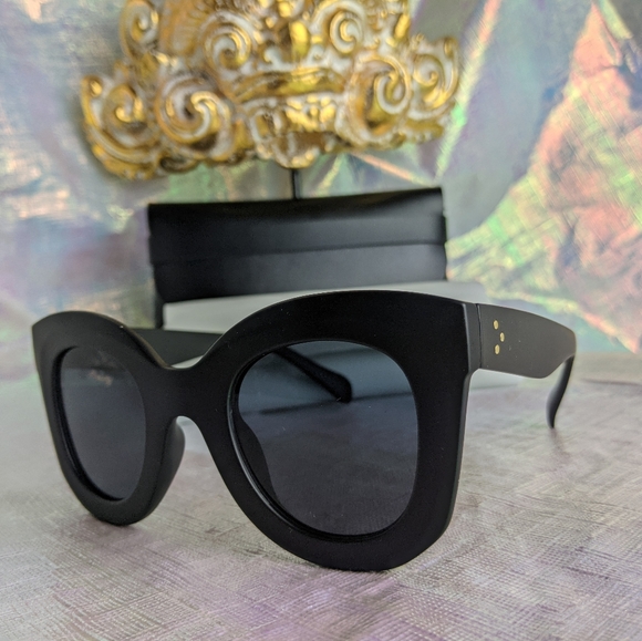 Cat Eye Frame Sunglasses Vintage Style Retro Sexy - Picture 15 of 17